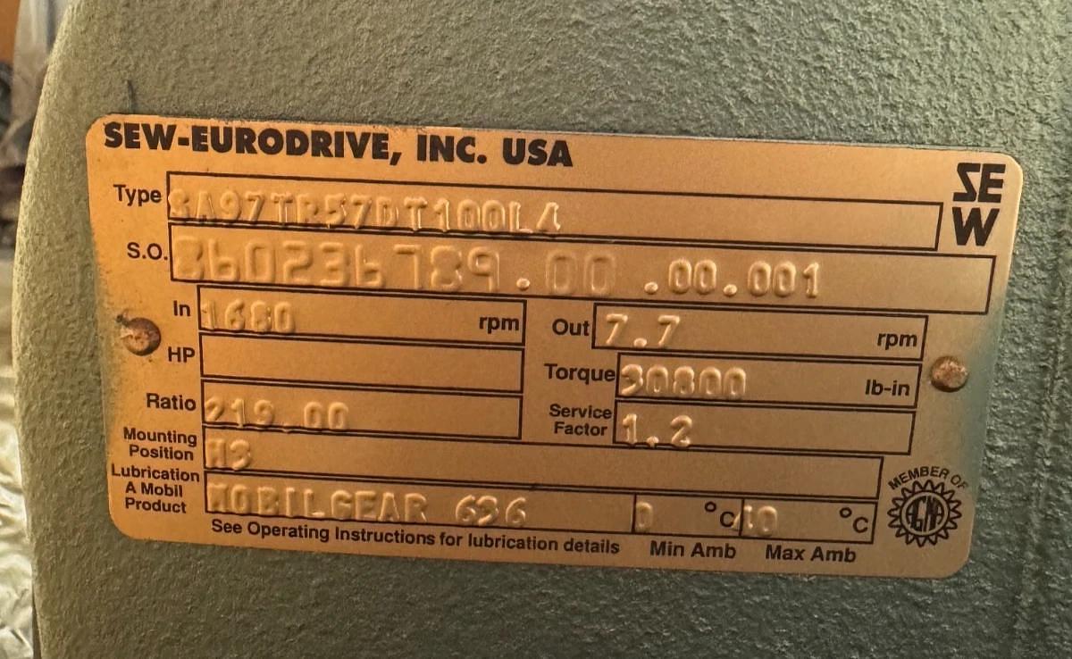 SEW-EURODRIVE GEAR MOTOR QQ1 5 HP MODEL DFT100L4/SA97TR57DT100L4 1680 RPM IN 7.7