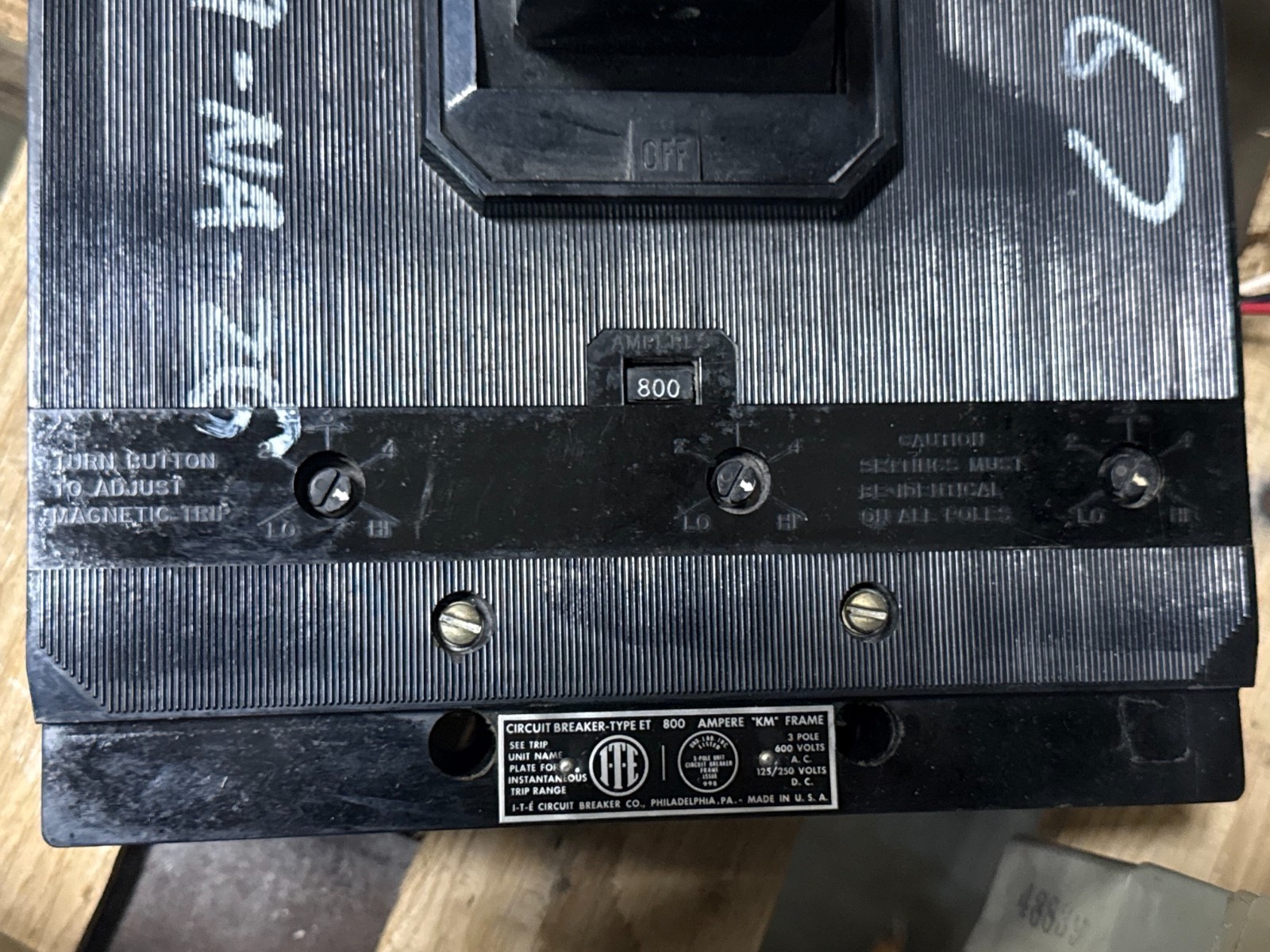 Refurbished ITE TYPE ET 800 AMP BREAKER KM FRAME 3 P 600 V  2YU6