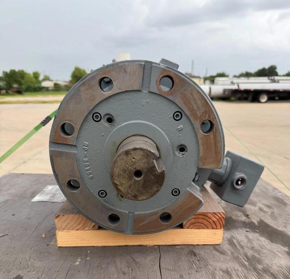 RELIANCE MOTOR DOUBLE SHAFTED GG1 3.6HP 5MAF13898GT-NG-MOD 725 RPM 230/460V