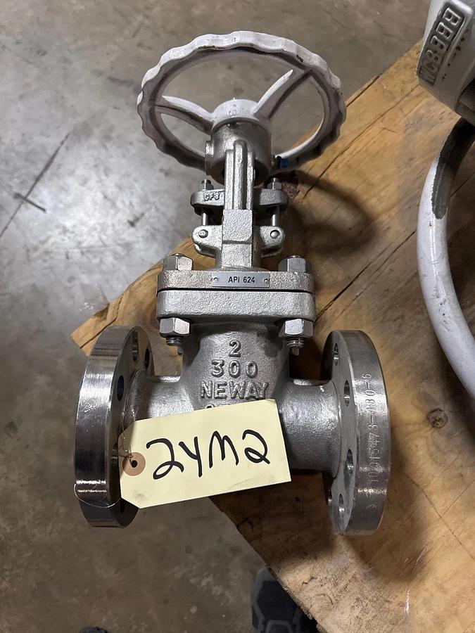 Used 2" 300 RF GATE VALVE 316 SS HANDWHEEL OP NEWAY 2G3RG12-6-GRA-ULE 2YM2 3 4