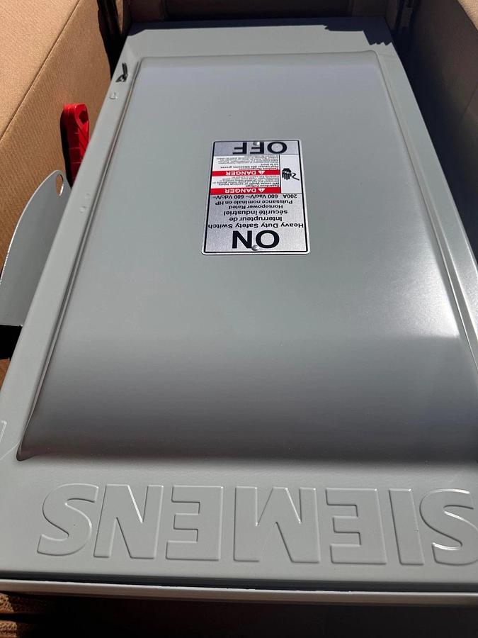 SIEMENS HEAVY DUTY SAFETY SWITCH 3 P 200 AMP MOD HNF364R