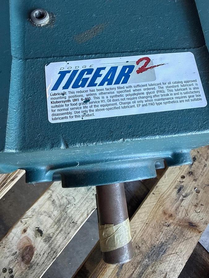 TIGEAR GEAR REDUCER 1XTG 1XSI 1XSF MODEL 35S20R 1750 RPM 5.79 HP RATIO 20 TO 1