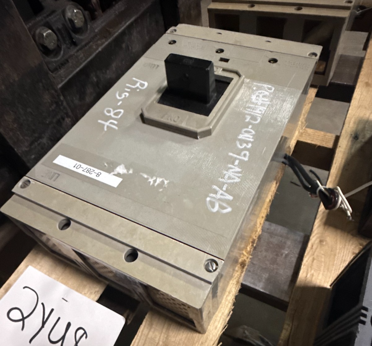 Refurbished ITE 1000 AMP BREAKER 2YU8 MODEL HPSM100CSN TYPE  ETM 1KA MAGNETIC TRIP 2 SHUT