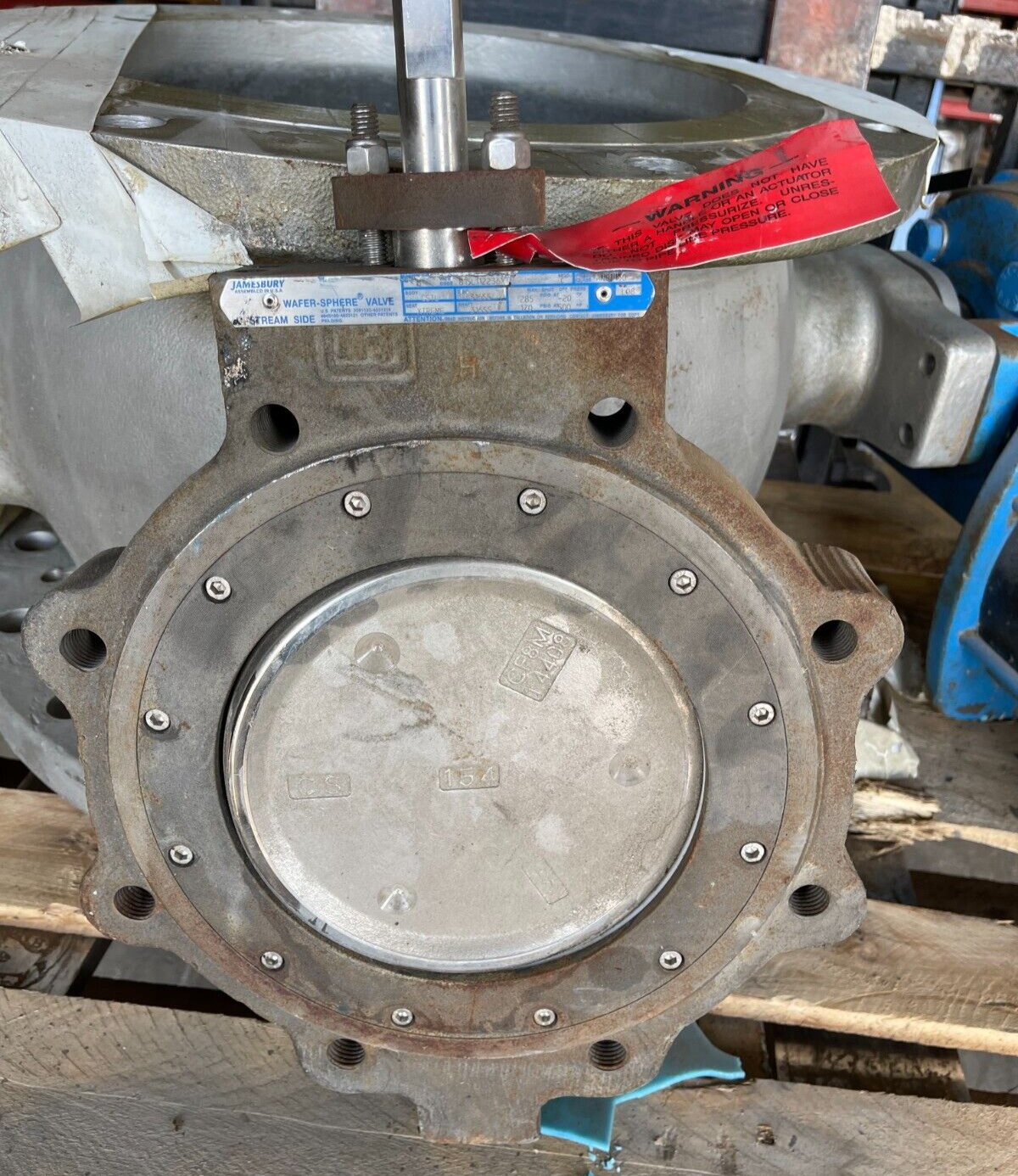 8" 150 LB LUG HI PERFORMANCE BUTTERFLY JAMESBURY CS X SS 815L112236X