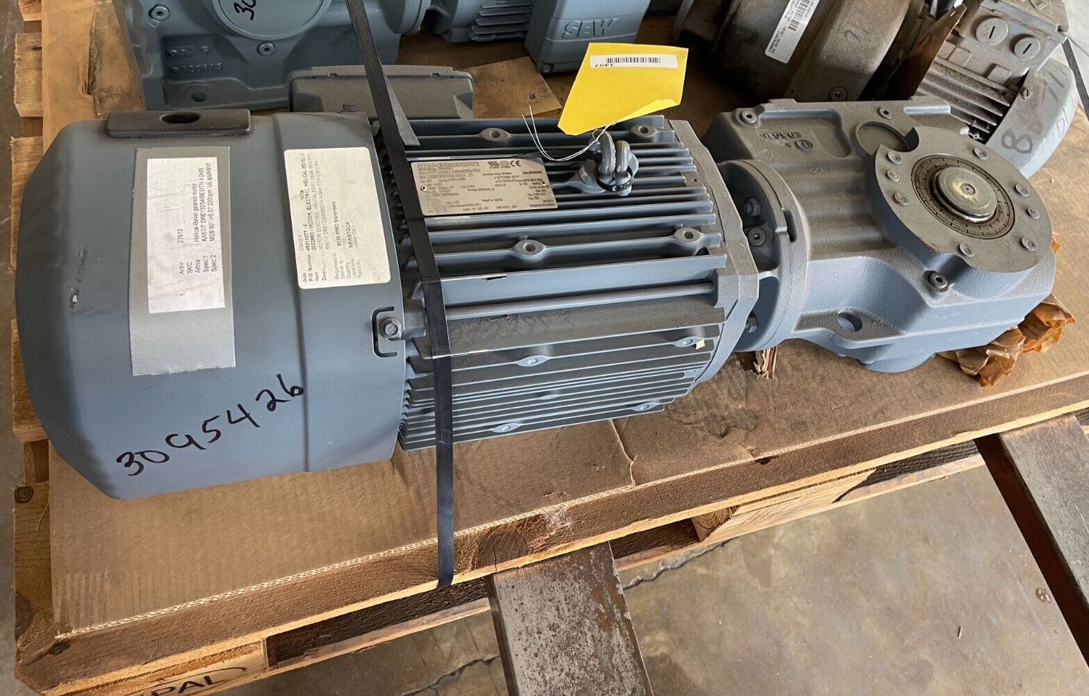 Sew Eurodrive Gearmotor 4 KW 277/480 V 1765 / 269 RPM KA57/T DRE132S4BE5/TH