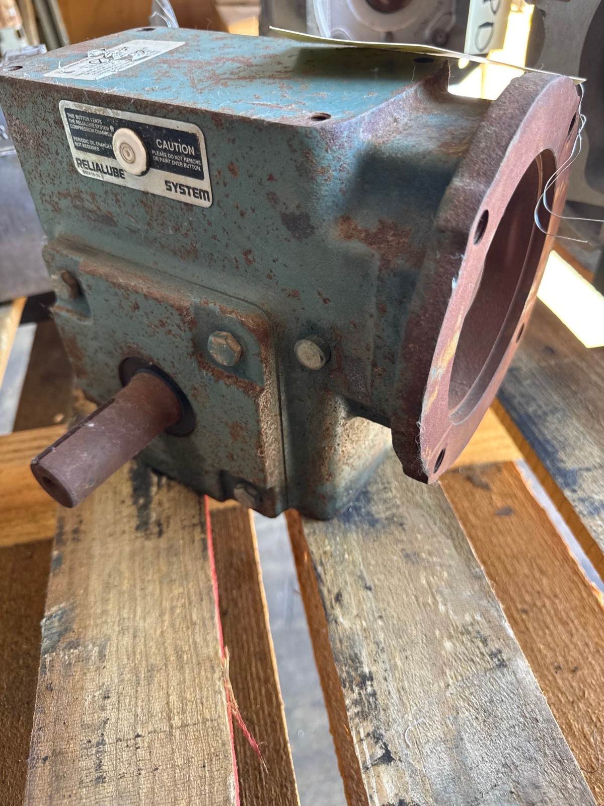 TIGEAR/2 BALDOR GEAR REDUCER 1XPF MOD MR94650FHA 1750 RPM 1.31 HP MAX TORQUE