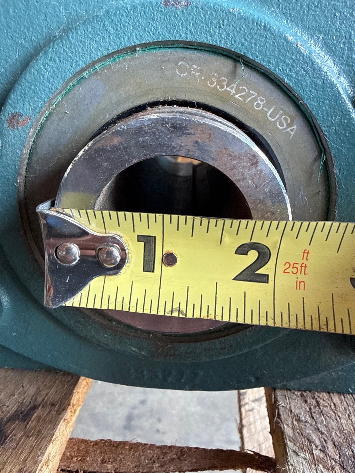 TIGEAR/2 BALDOR GEAR REDUCER 1XTA 1XPH MODEL 26Q20H14 1750 RPM 20 TO 1 RATIO