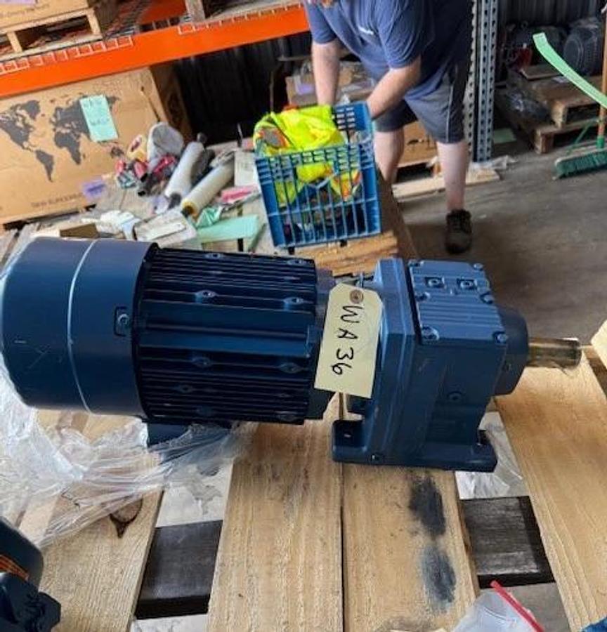 SEW-EURODRIVE GEAR MOTOR WA36 MOD R57 DRS100M4BE5HR/IS/TF 1705 TO 188 RPM 5.4 HP