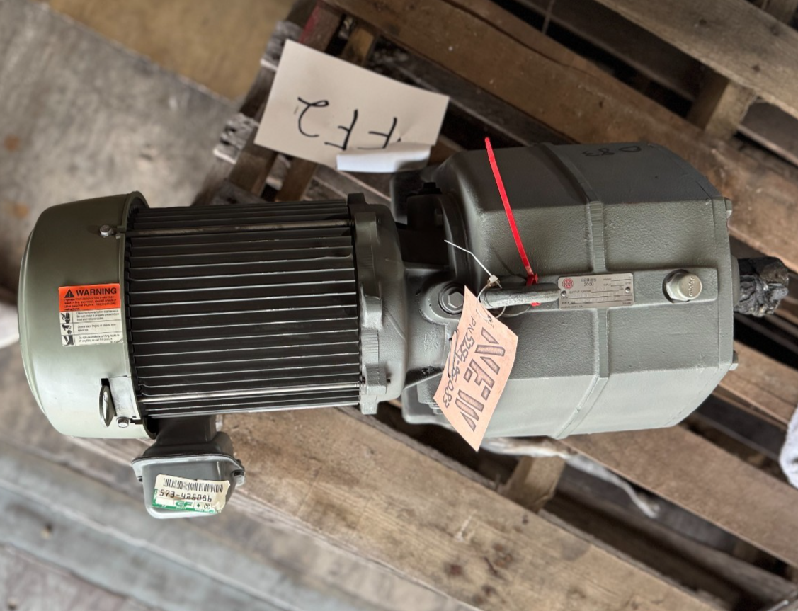 US MOTORS SERIES 2000 Gear Motor FF2MODEL N24S2SB322 5 HP 1750 RPM RATIO 22.4 MT