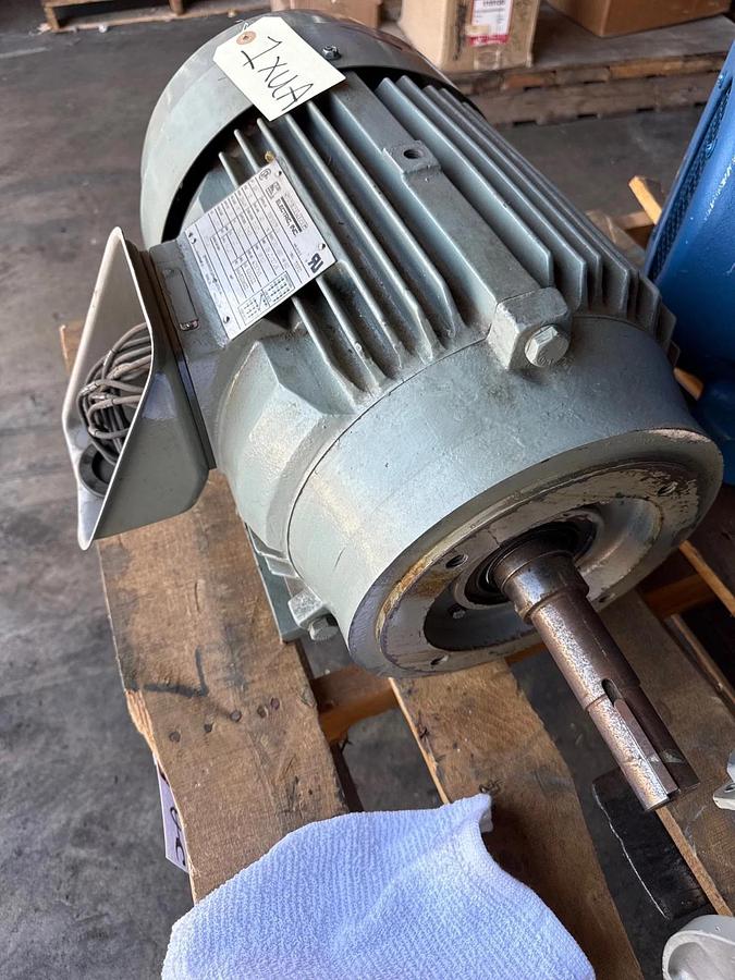 STERLING ELECTRIC MOTOR 15 HP MODEL EWO152FJA 1XUA 3510 RPM 230/460V 3 PH