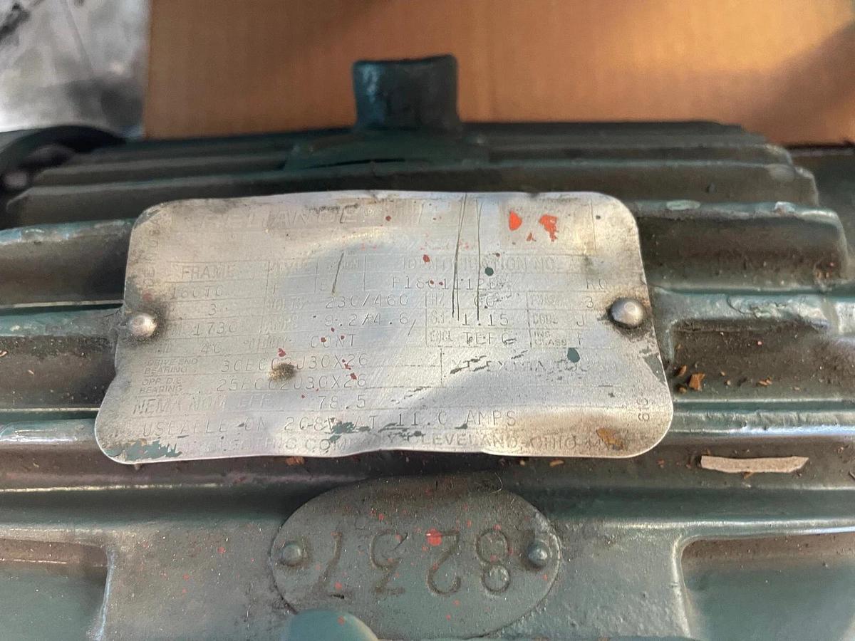 GEAR MOTOR 180TM21A RATIO 70.6 RELIANCE 3 HP ELECTRIC MOTOR 1775 RPM 230/460 V