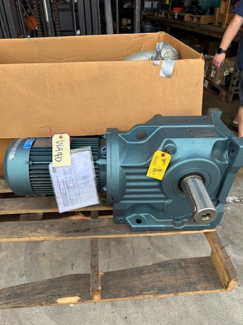 SEW-EURODRIVE GEAR MOTOR WA 42 43 MOD R107DSR180M4BE30HR/EG7C 1770 - 71 RPM 27 H