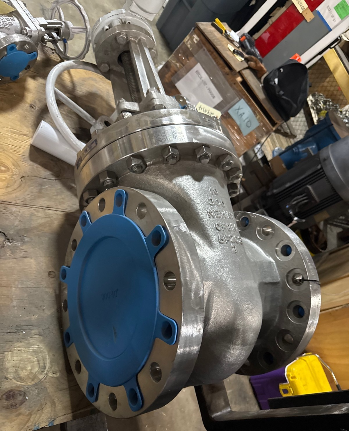 Used 10" 300 RF GATE VALVE 316 SS BODY W MTR'S 2YM1 NEWAY MODEL 10G3RG12-6-GRA-ULE1