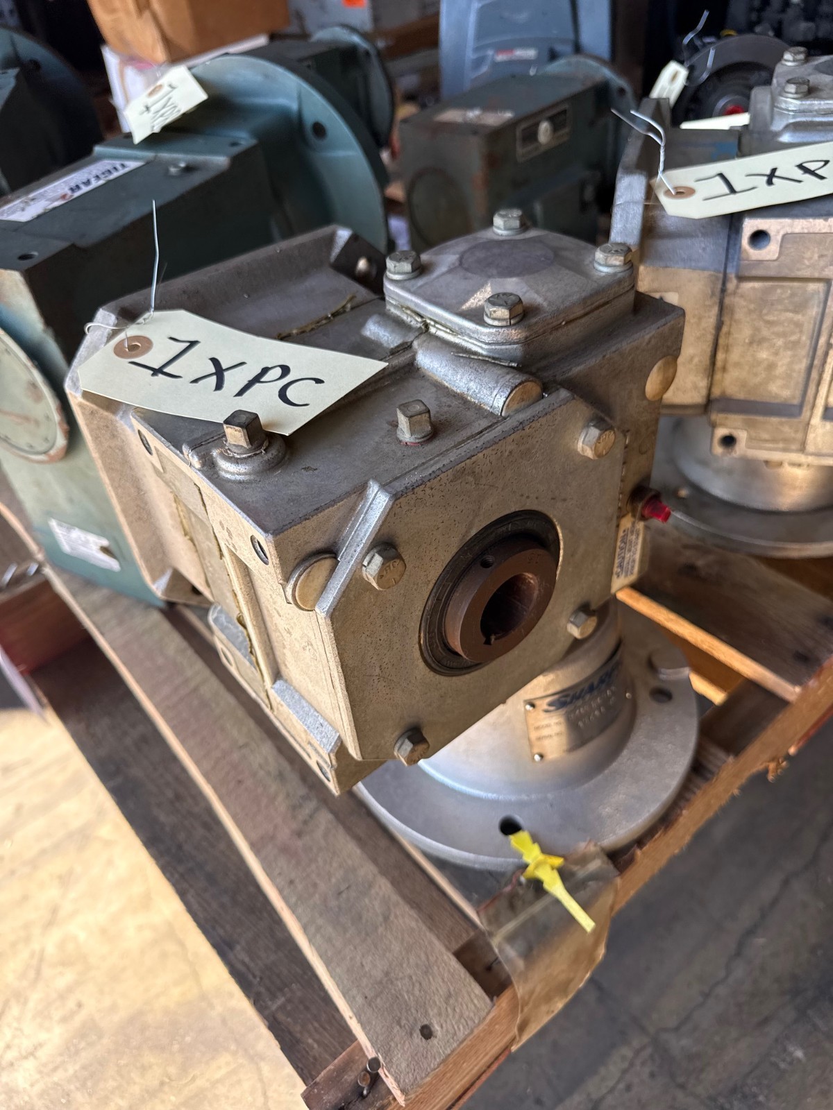 SHARP MIXER REGAL/SPARTAN GEAR REDUCER 1XPC MOD 2/1E3M-15 AL505100/1A56C1.00 175