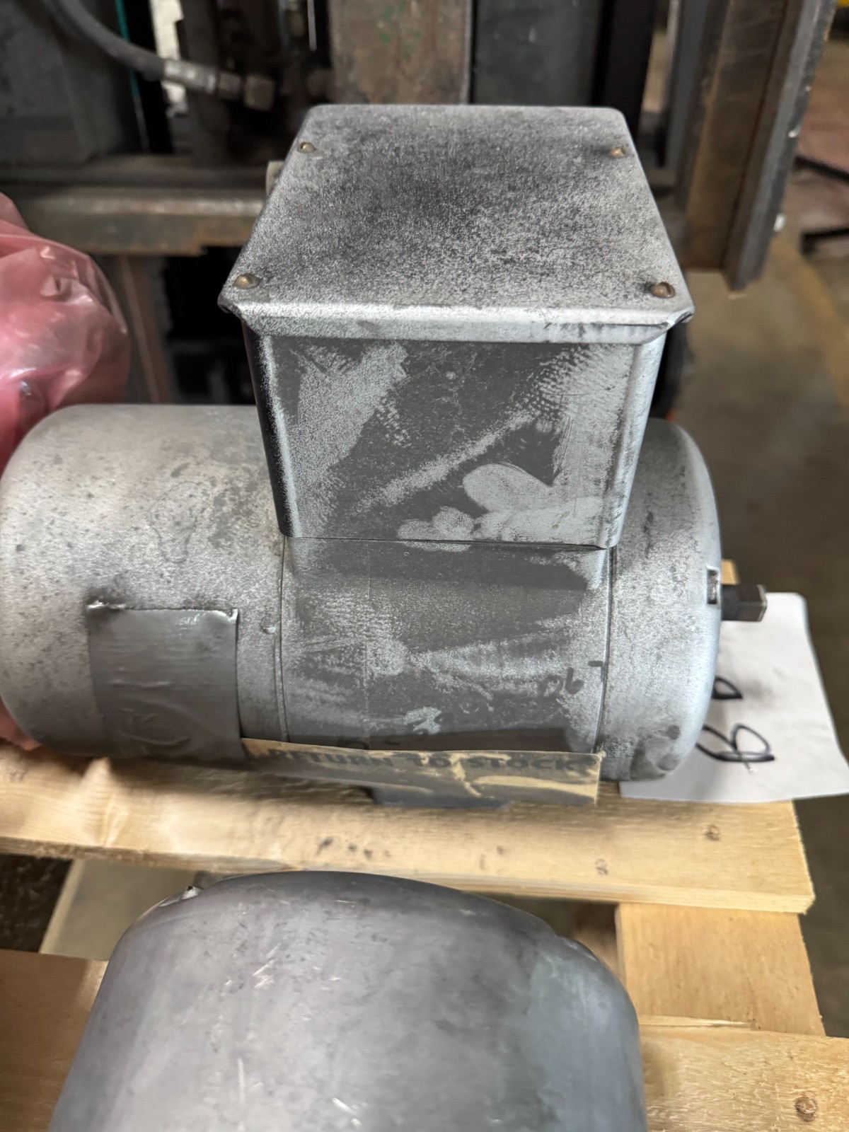 Honeywell Actionator Motor M640A 1046 BB5 120 V 1 PH 40 VA 60 SEC
