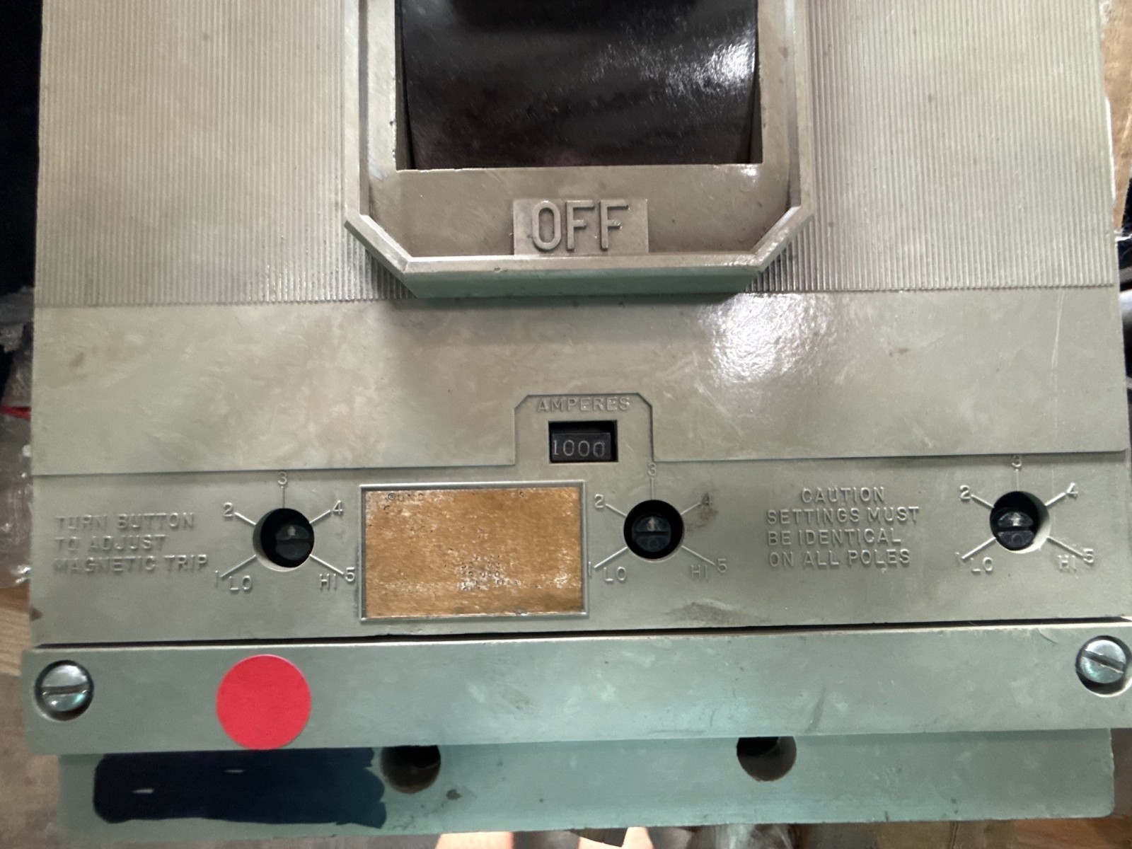 Refurbished ITE 1000 AMP BREAKER MODEL HP3-M100 TYPE ETM 1000 AMP SHUNT TRIP NO. 2YW8