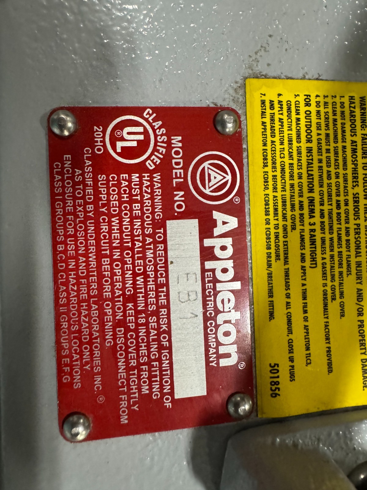 APPLETON EXPLOSION PROOF BREAKER V63 15 AMP 480 V 3 POLE 3 PH EB1EH3W15