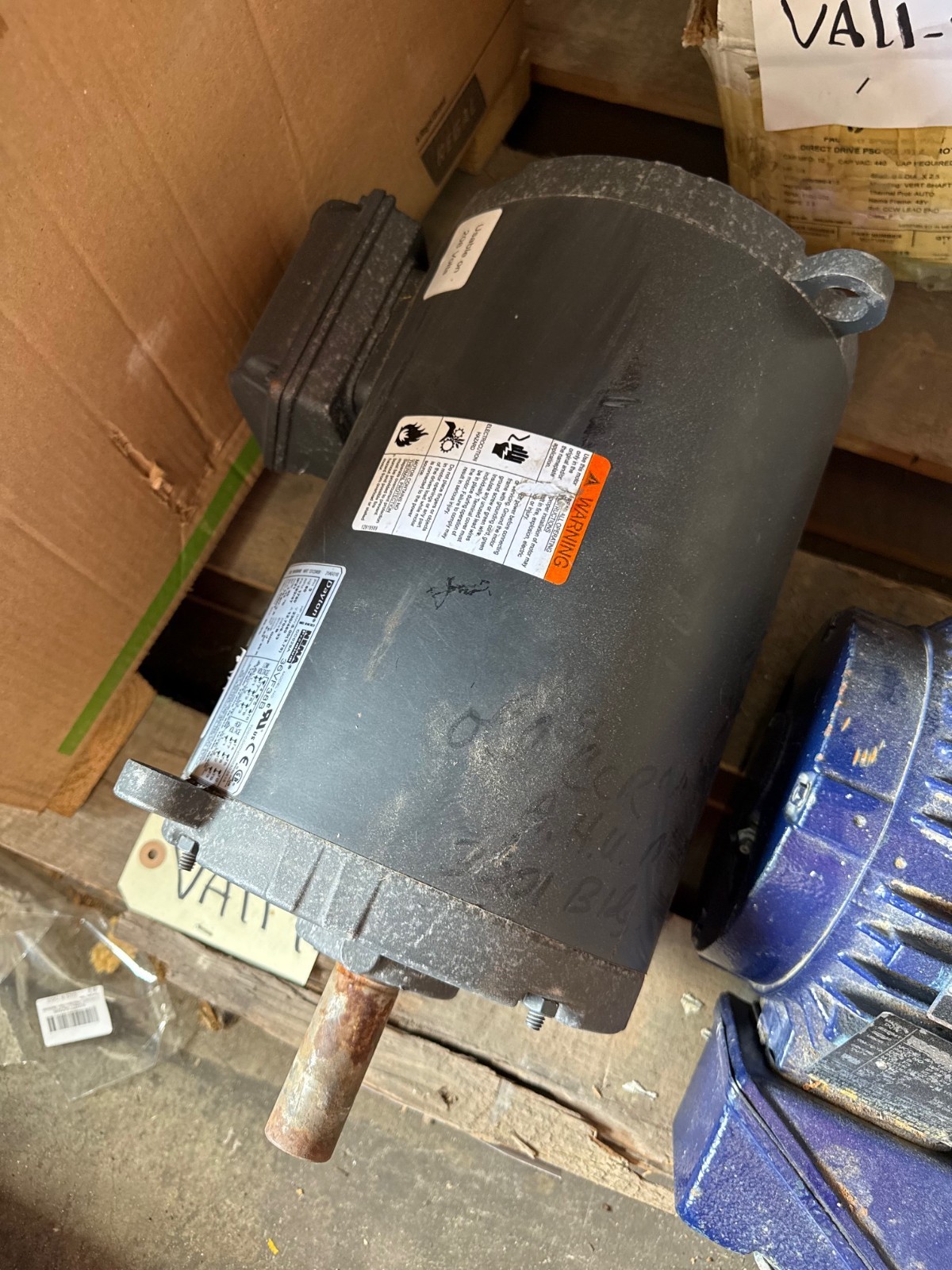 DAYTON 5 HP MOTOR 36VF38B VA11H 1760 RPM 230/460 V 12.7/6.33 AMP FRAME 182/4T