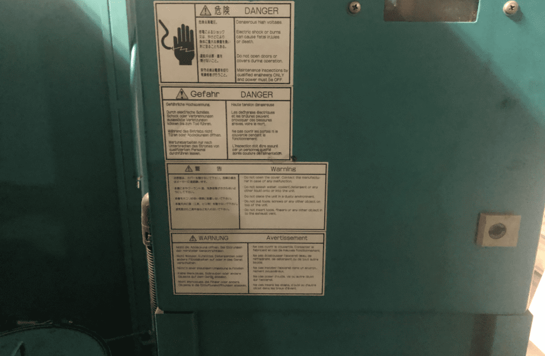 Used Makino EDNC-43 - Vertical machining centre - 1997