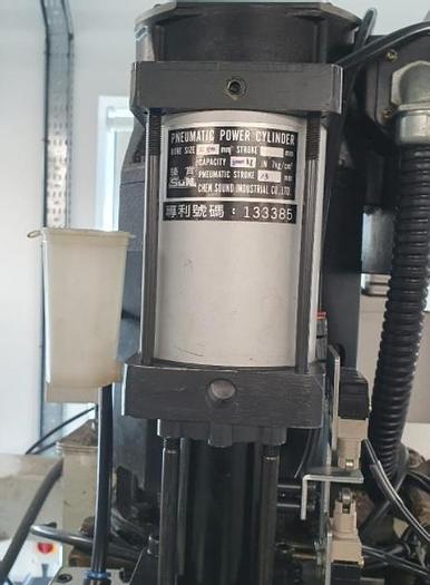 2003 Macro Micro Tech Compac 500 Vertical Machining Center