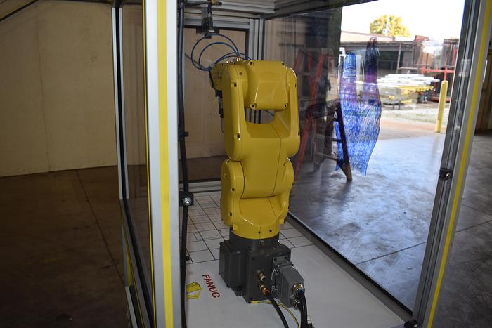 Refurbished Fanuc Lr Mate 200iD/4s Certified FANUC Training Cell with Vision - 2015