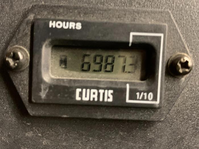 Used FANUC ARCMATE 120iC/10L 6 AXIS CNC MIG WELDING ROBOT WITH R30iA CONTROLLER