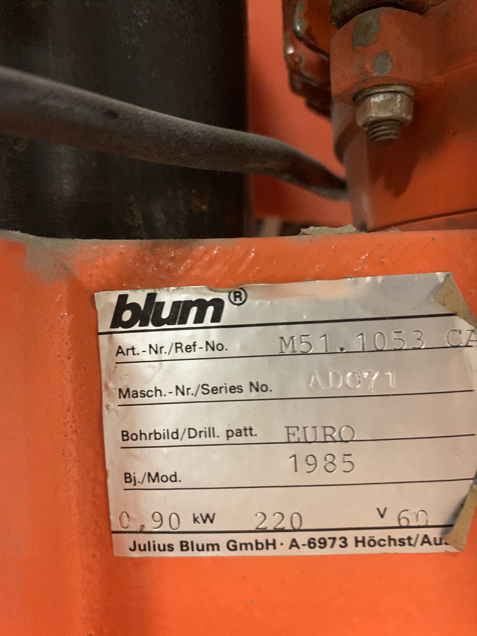 1985 Blum Minipress CA Hinge machine drilling