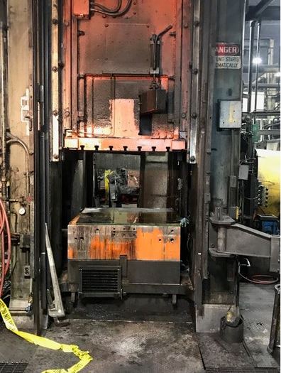 Used 600 TON VERSON STRAIGHT SINGLE CRANK PRESS SE1-600-48-48