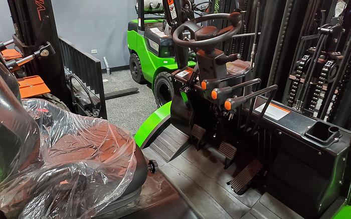 2023 Viper RTD35 Rough Terrain Forklift