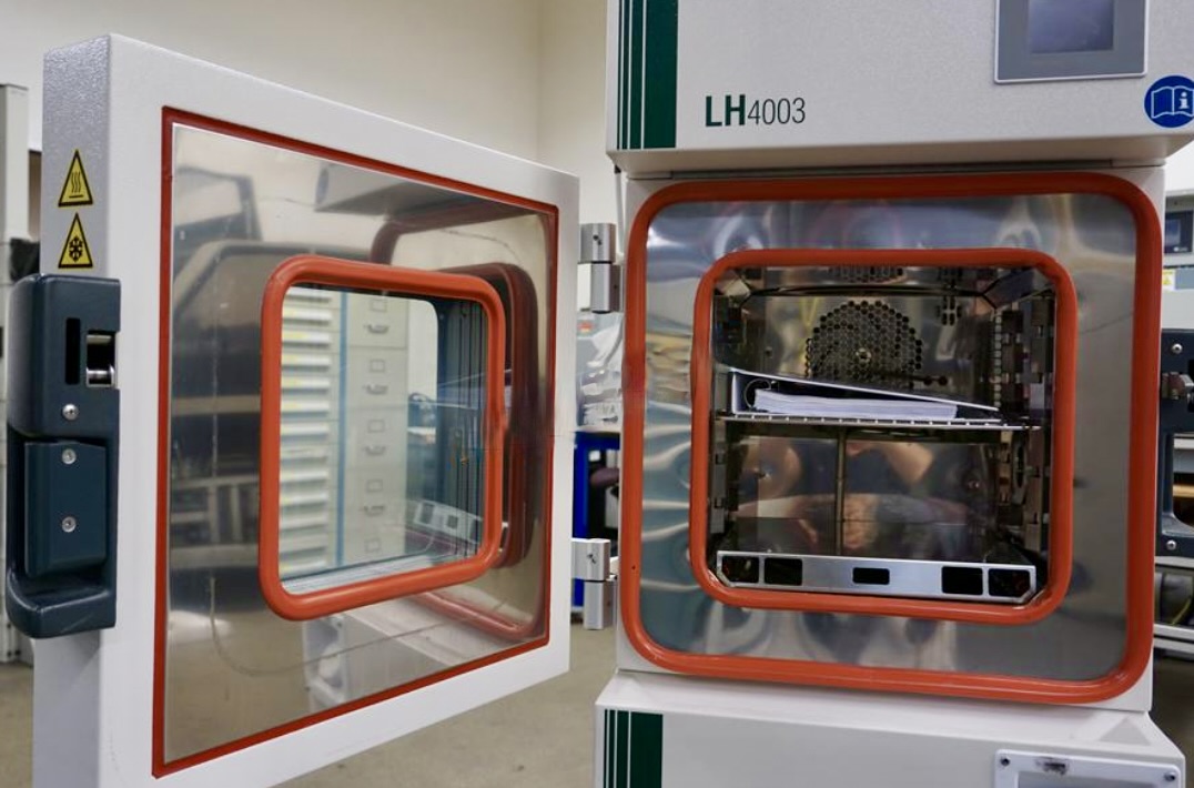 Used Weiss Envirotronics Temperature Humidity Chamber LH4003- -40C to 180C