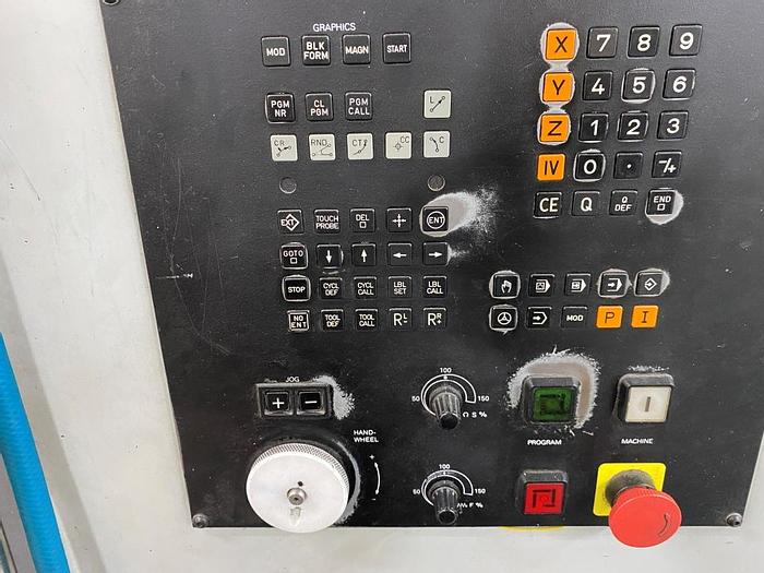 Used 1992 Bridgeport VMC 560/16 Vertical Machining Center