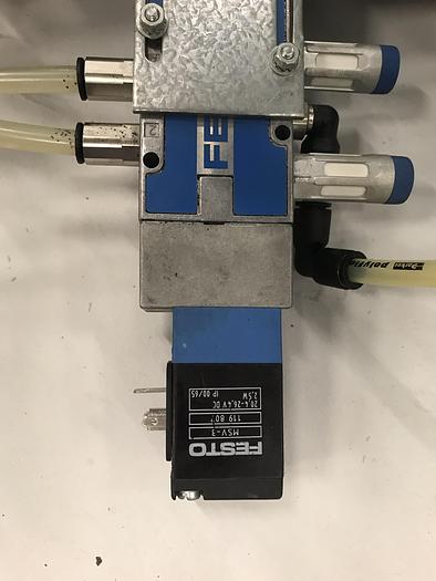 Gebraucht KNAPP Universal Ausschieber Zentrierer mit Pneumatik