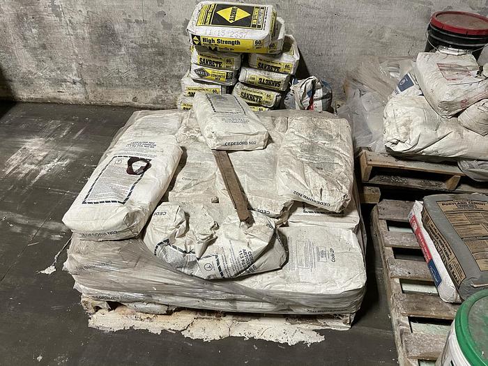 Used LOT OF CONCRETE MATERIALS AND EQUIPMENT