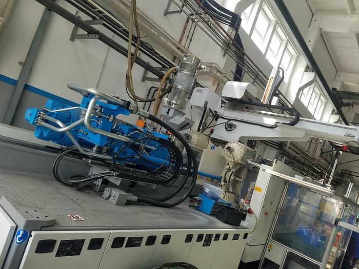 Used 2014 KRAUSS MAFFEI 450-3000 GX