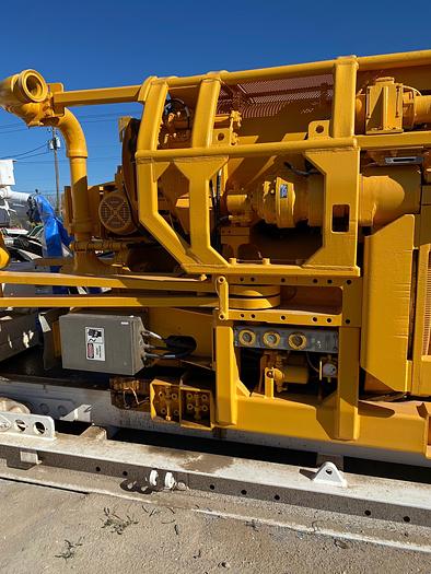 Usato Canrig 1275AC-681 Topdrive with New service loop and VFD house.