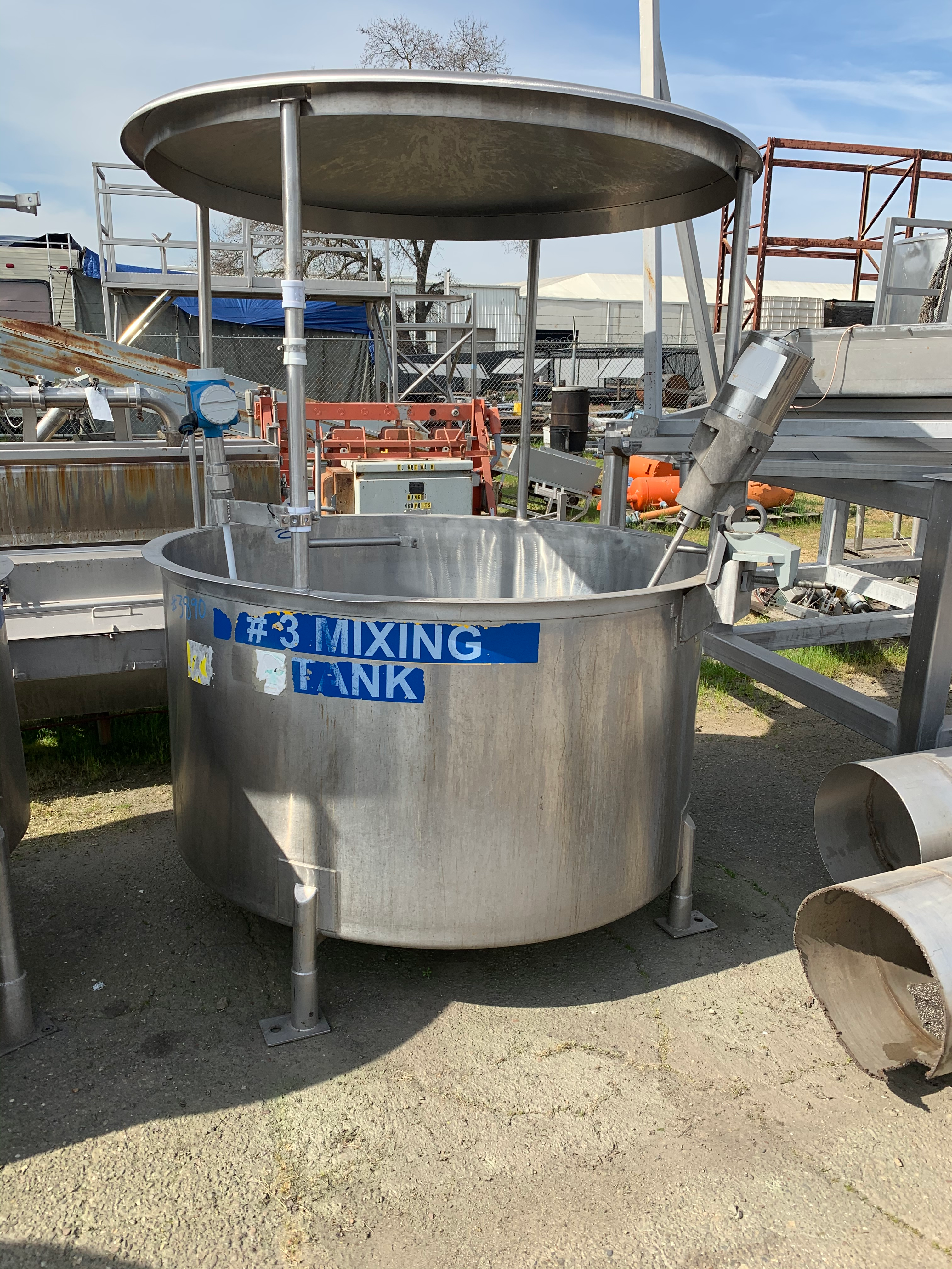 Used 400 Gallon Stainless Steel Mix Tank