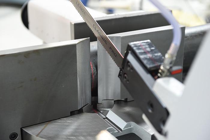 DM-1318P DOUBLE MITER BAND SAW