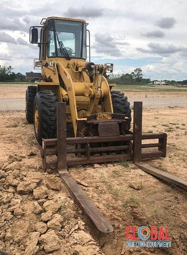 Used Item 0776 : CAT 926E Loader