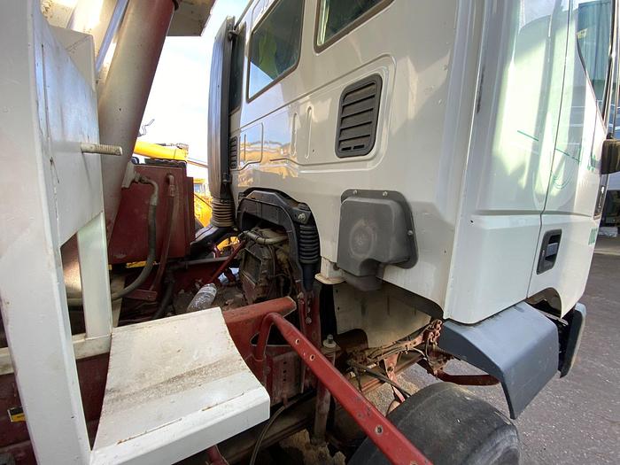 Used Iveco Eurotrakker 350 6X6 ( For spare parts )
