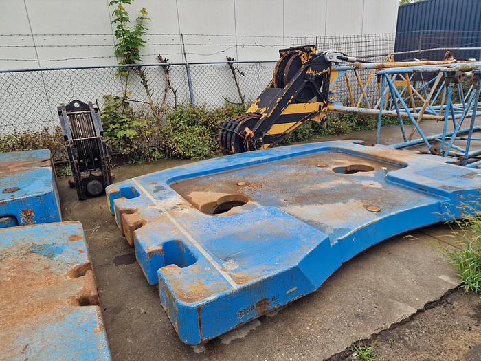 Used 2012 Liebherr LTM1220-5.2