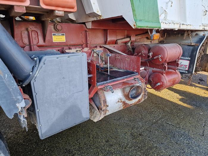 Used 2003 Iveco Eurotrakker 350 6X6 ( For spare parts )