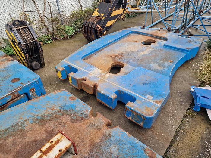 Used 2012 Liebherr LTM1220-5.2