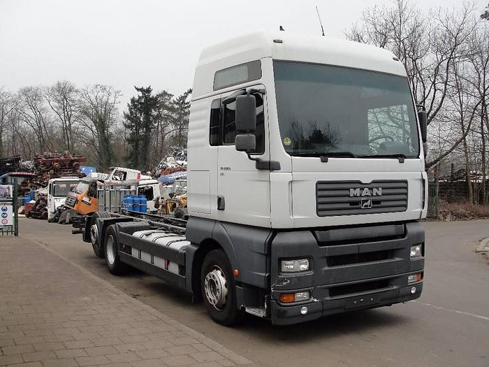 Used MAN 26.460 6X2 for sale - the Netherlands