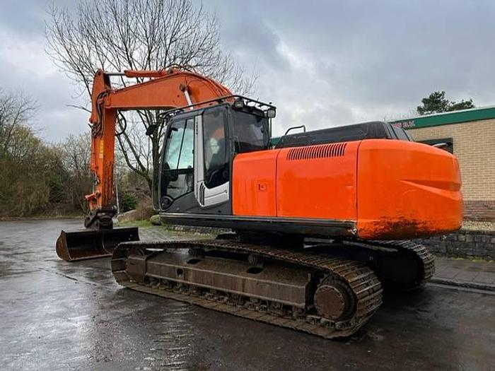 Used Hitachi ZX250LC-3 - ZX 250 LC - ZX250 for sale - the Netherlands