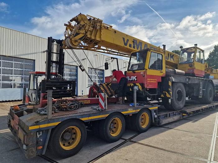 Used Liebherr LTM 1035 for sale - the Netherlands