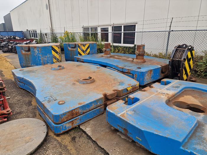 Used 2012 Liebherr LTM1220-5.2