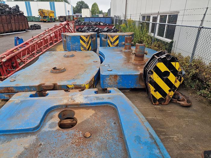 Used 2012 Liebherr LTM1220-5.2