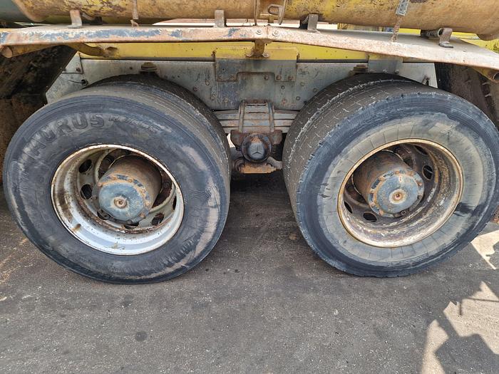 Gebruikt 1998 Mercedes-Benz 2527 B 6X4