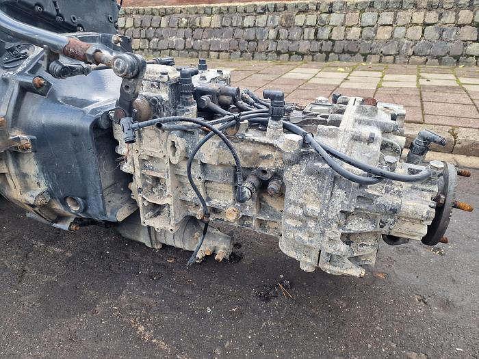 Used 2006 Iveco Cursor 8