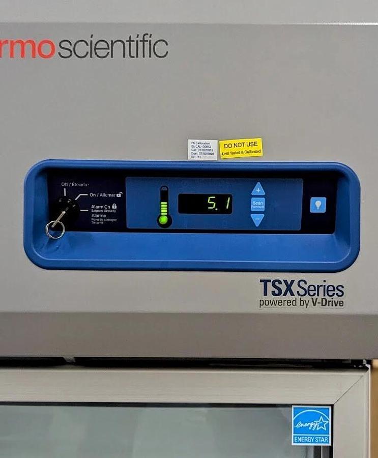 Used Thermo Fisher Scientific TSX1205GA TSX series 1 door Lab chiller
